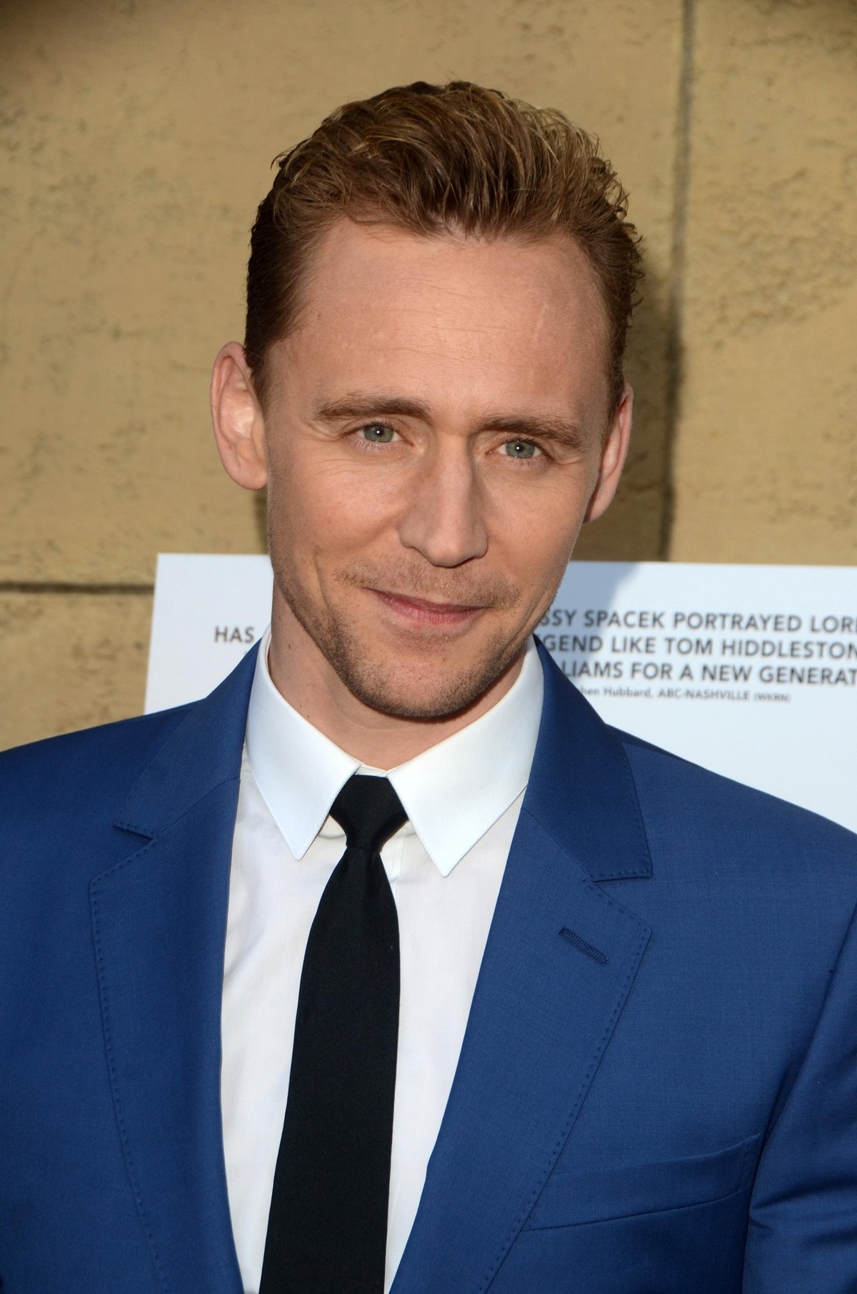 Tom Hiddleston - Height - Weight - Biography - Net Worth